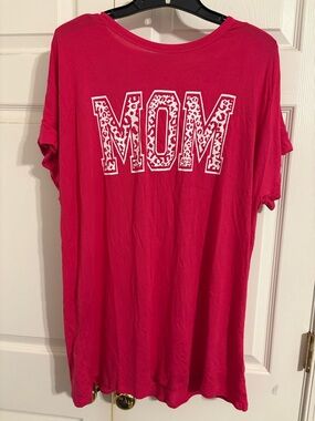 Mom Pink cheetah Heimish Short Sleeve Tee